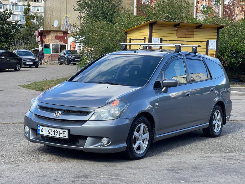 Продам Honda Stream 2004