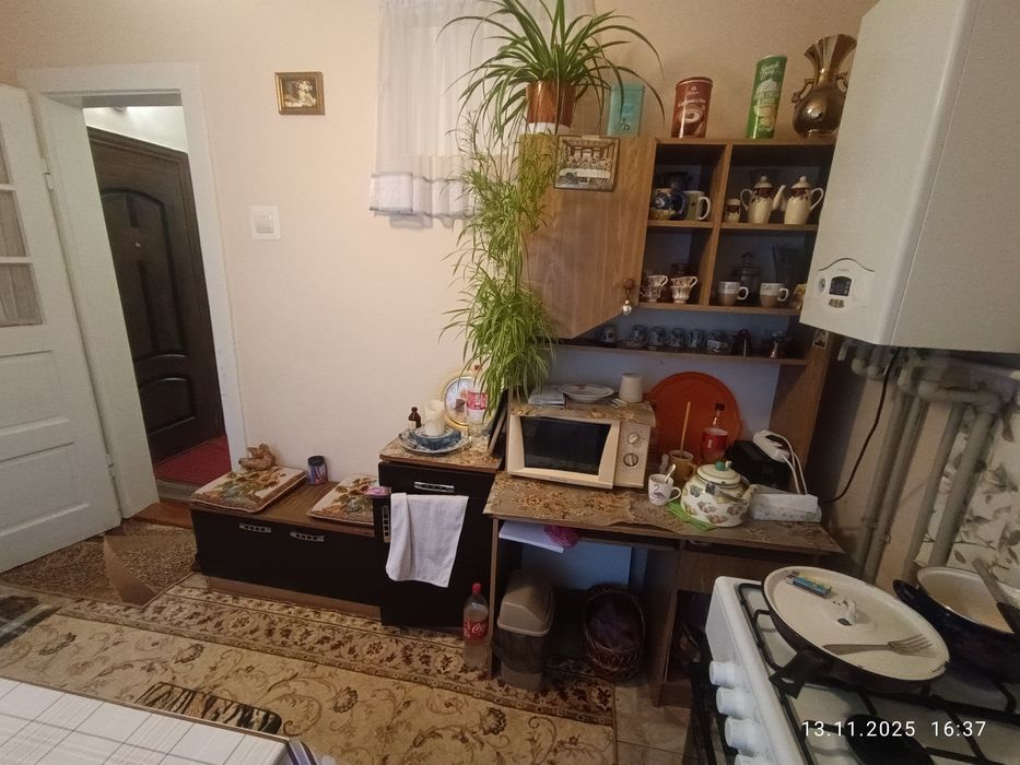 В Продажу ЧУДОВА Квартира 1/2