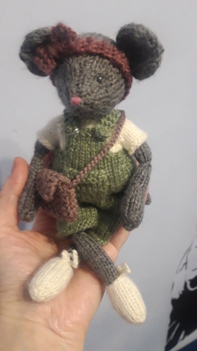 Вязаная игрушка, мышка