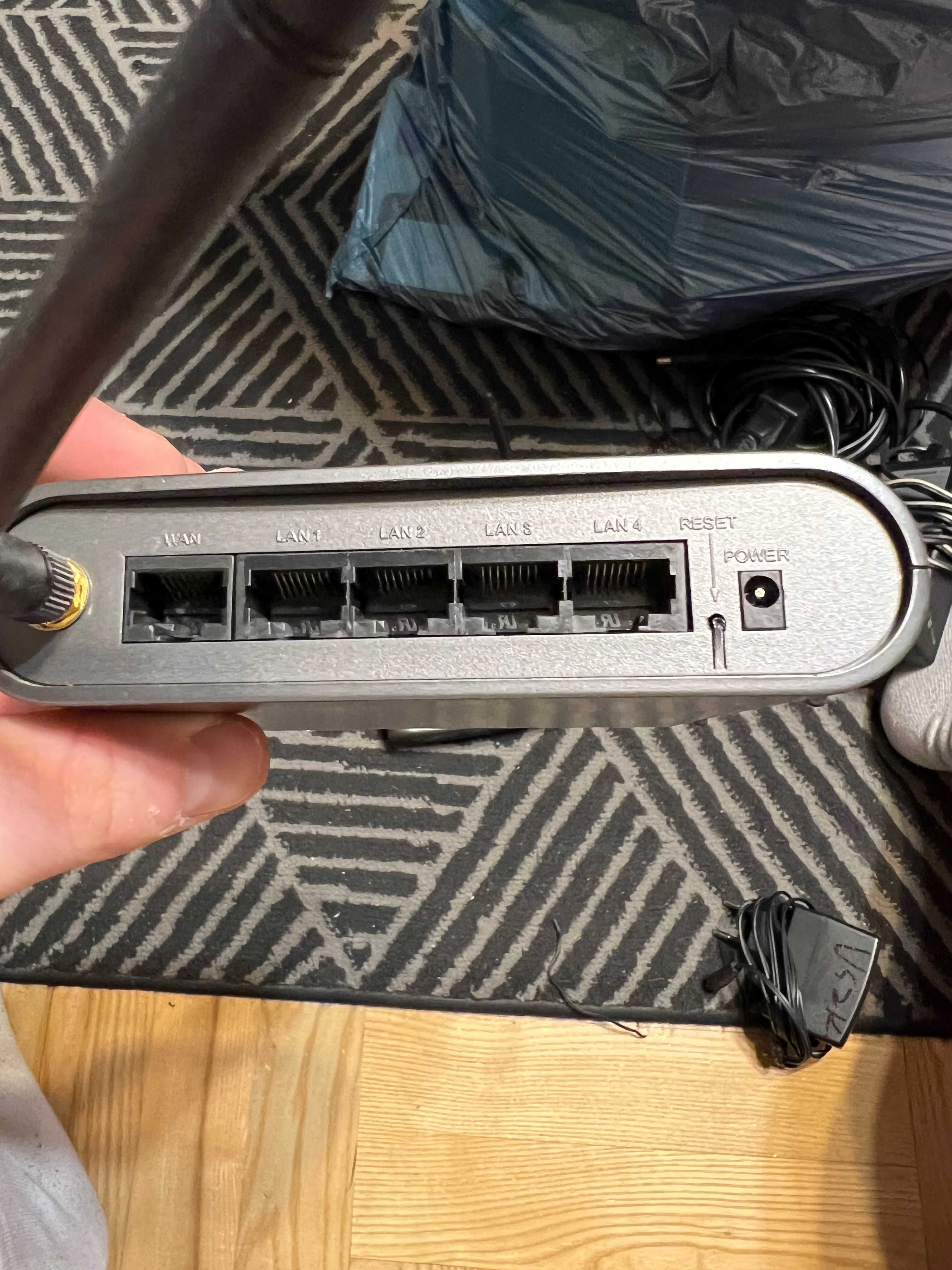 Części komputerowe router karta grafiki zasilacze plyta procek kable