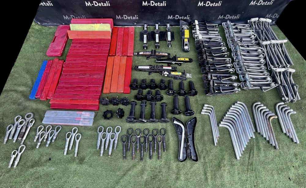 Домкрати подомкрат буксіровочний крюк гак знак стоп сигнал аварійка
