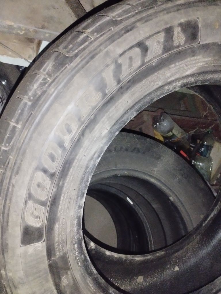 Комплект шин Goodride 215/65 R16 лето