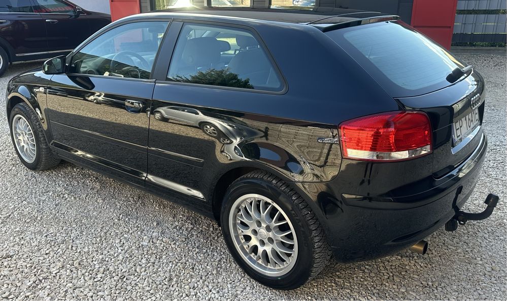 Audi A3 1.6 MPI * Klimatyzacja * Długie oplaty *