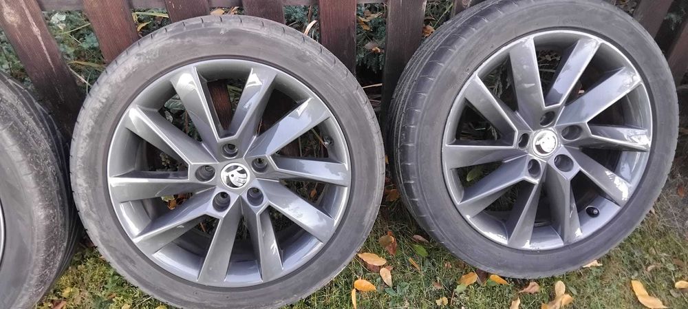 17 skoda superb octavia opony toyo