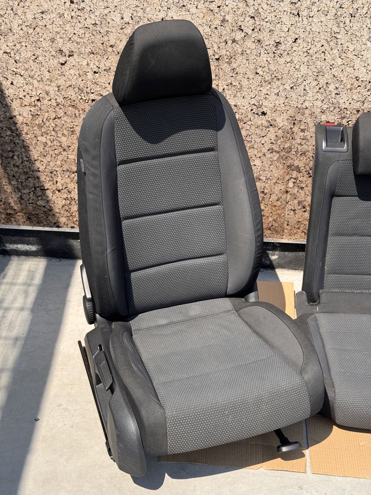 Conjunto de bancos Volkswagen Golf VI 6 originais em tecido + forras