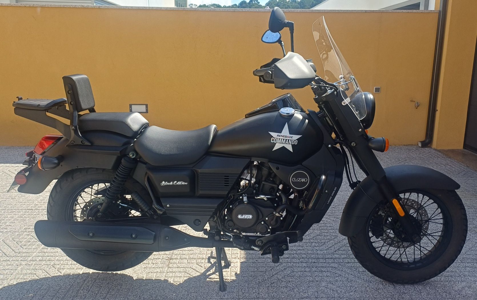 Venda UM Renegade Commando 125CC