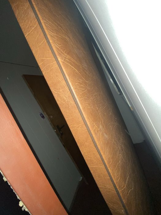 Металева вхідна двері з коробкою