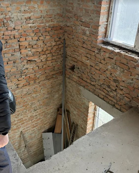 Продаж 3 поверхового дуплекса