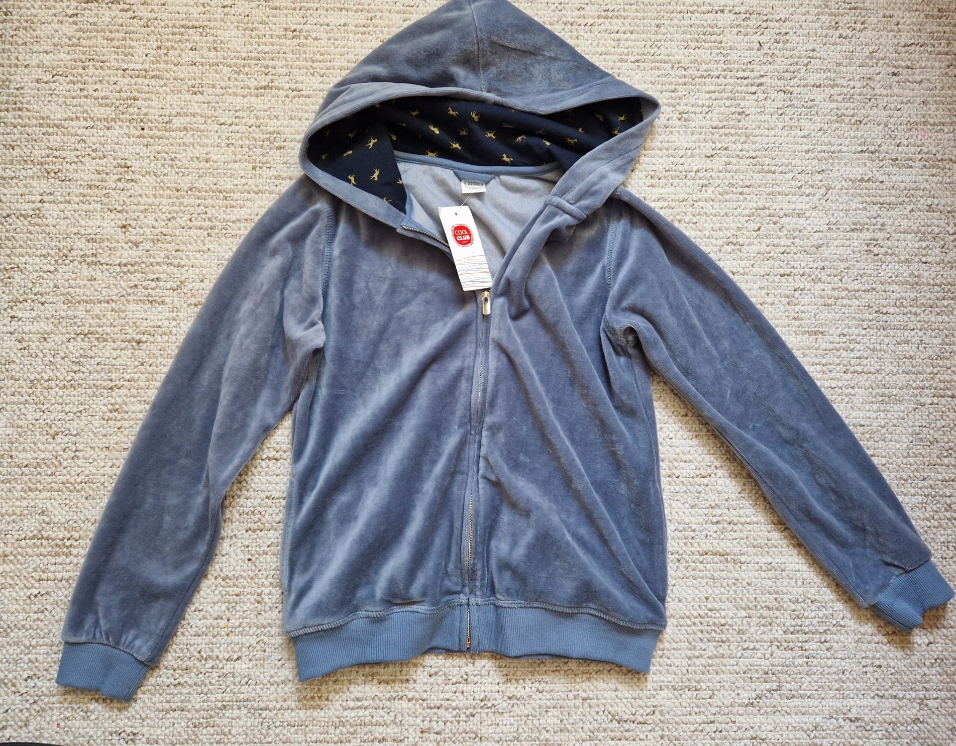 Bluza z kapturem SMYK rozm 152 konie