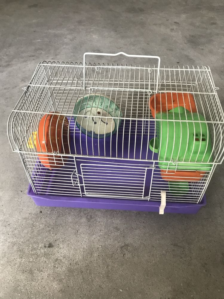 Gaiola para hamster como nova.