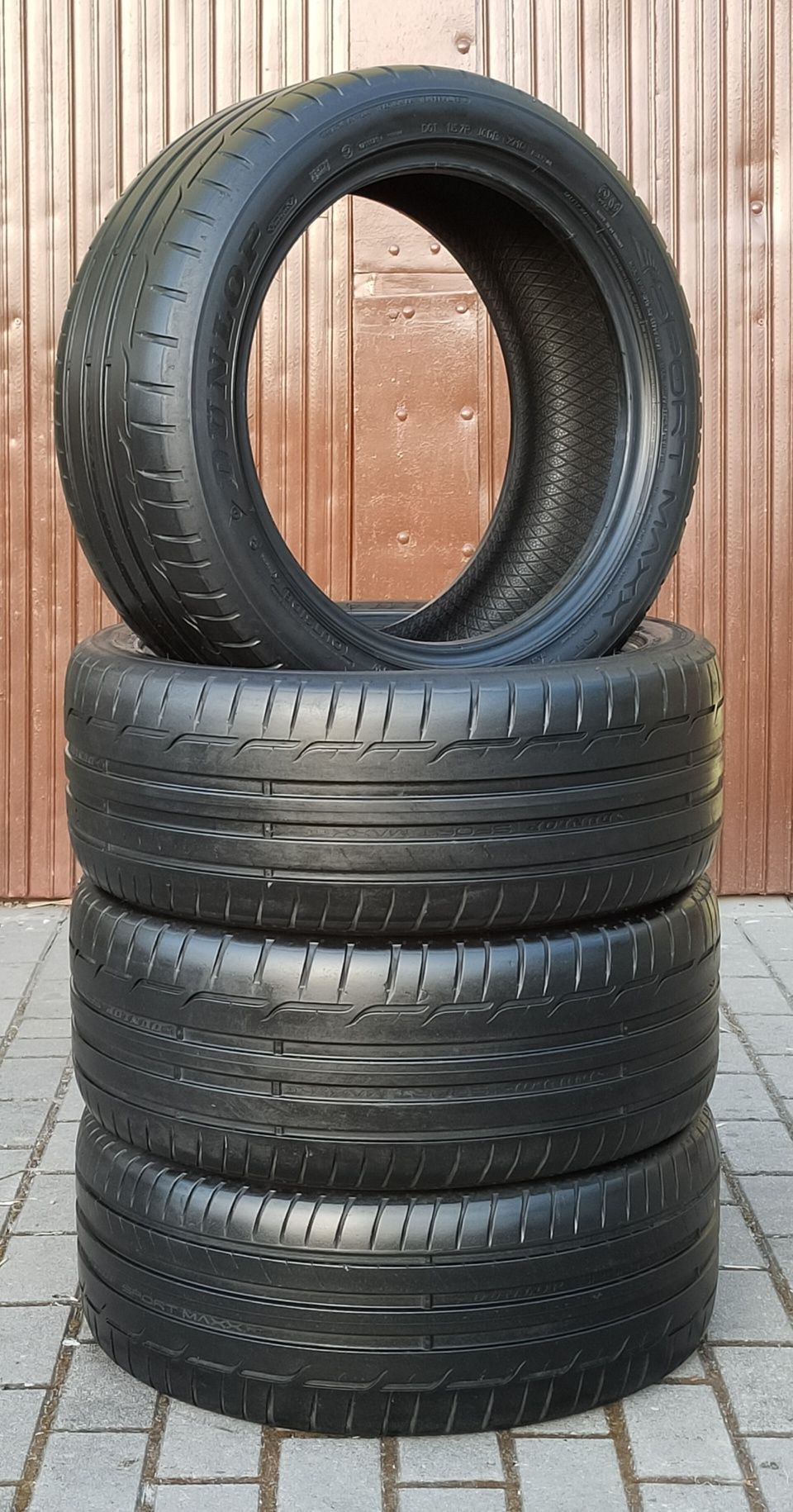 225/45 R17  *  Lato  *  Dunlop SportMaxx RT  *  Komplet - 4szt.