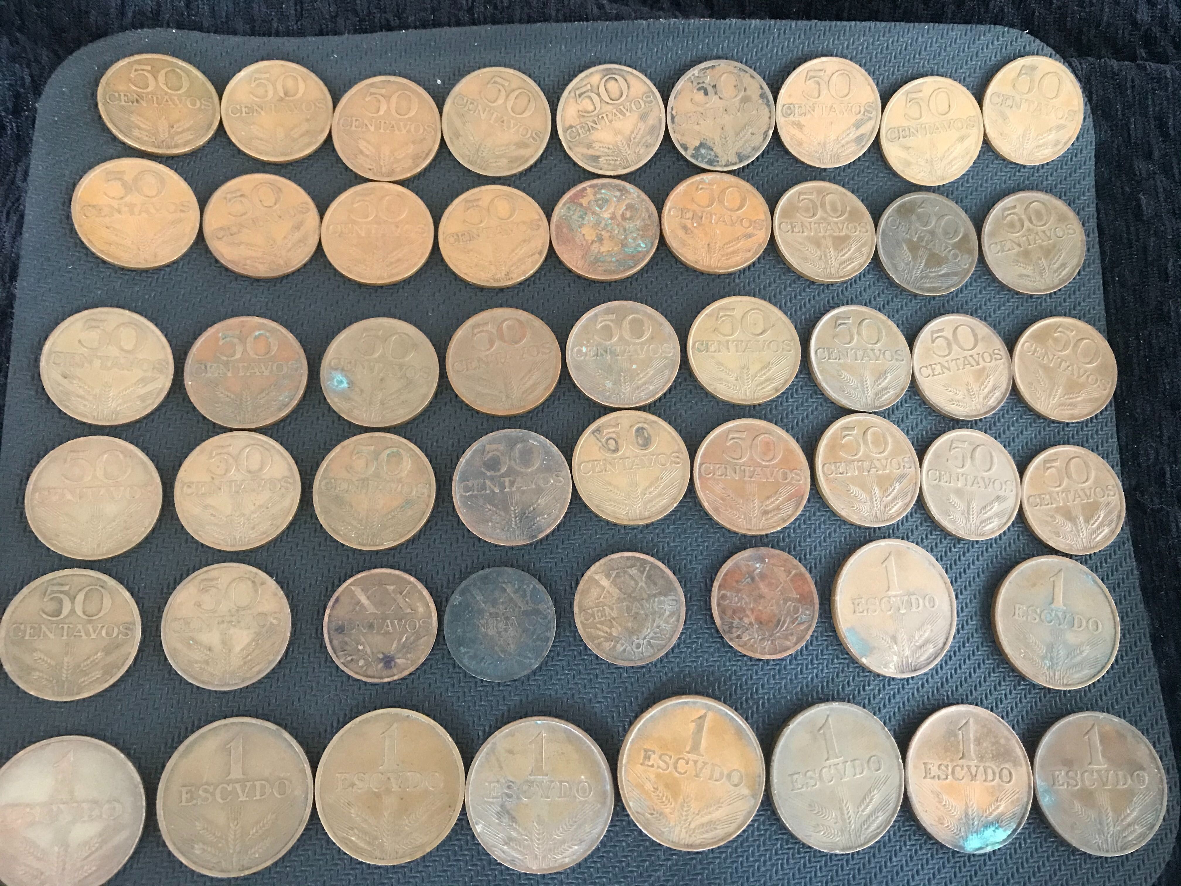 Lote Moedas XX centavos 50 centavos e 1 escudo de bronze