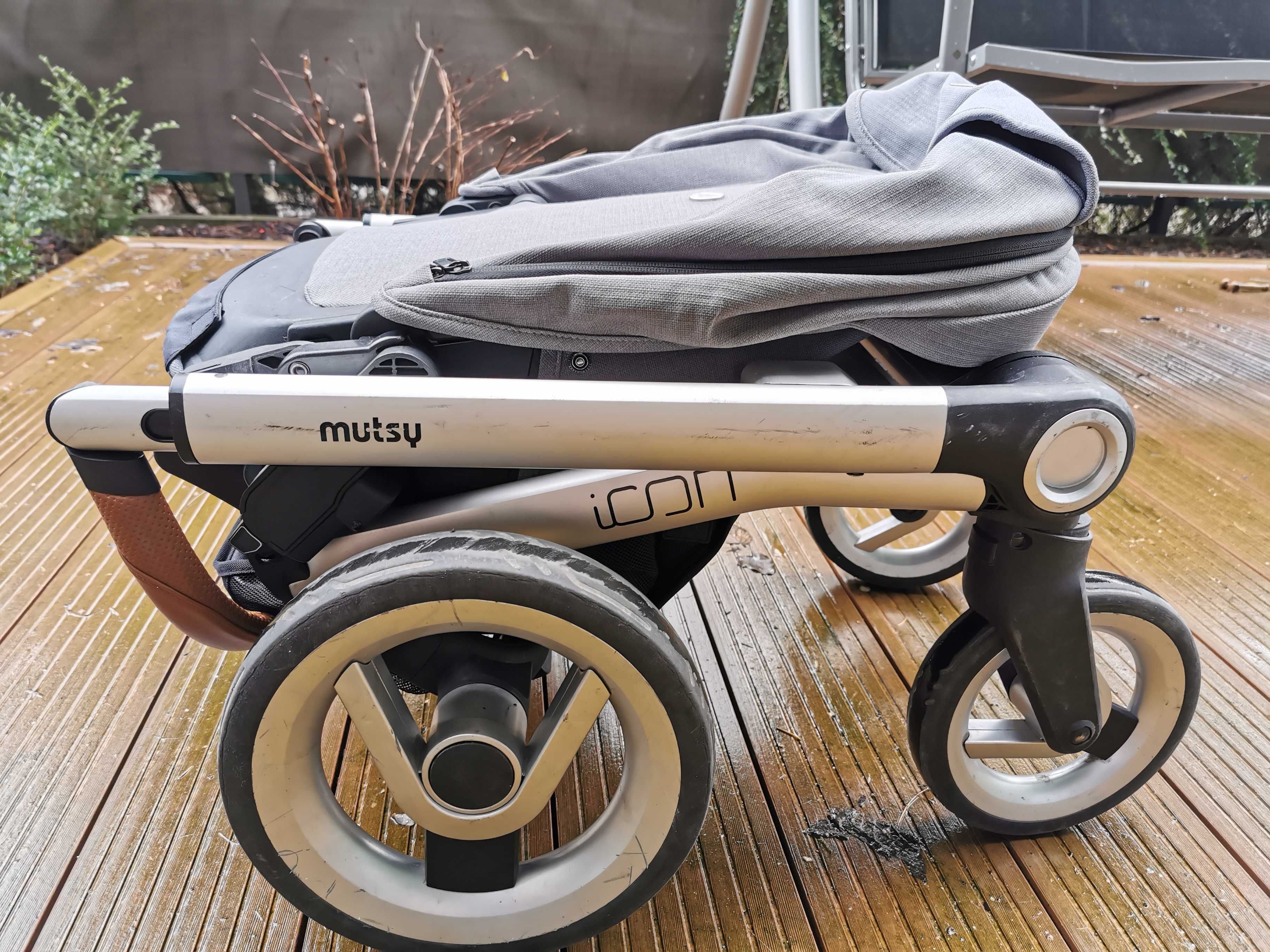 Wózek dziecięcy Mutsy Icon 2w1 na gwarancji