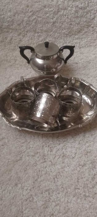 самовар, фруктовница-конфетница, сахарница, подстаканники,