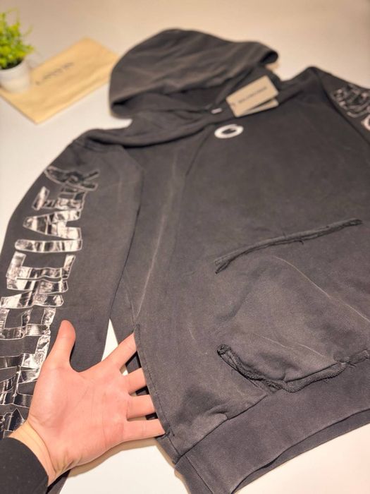 худіi balenciaga