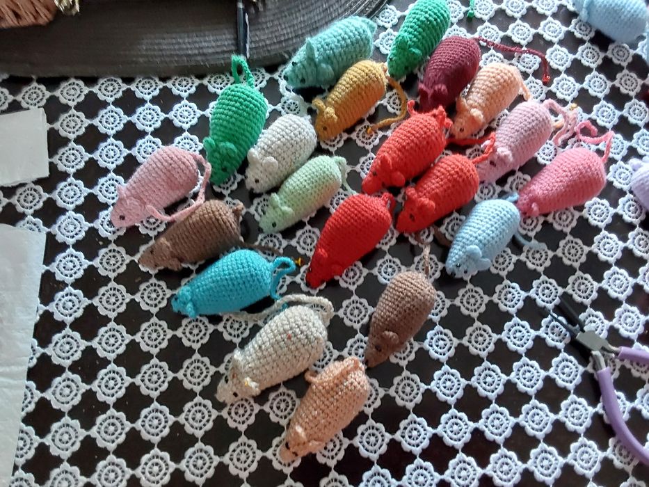 Myszki super zabawka dla kotka 4szt +1 gratis