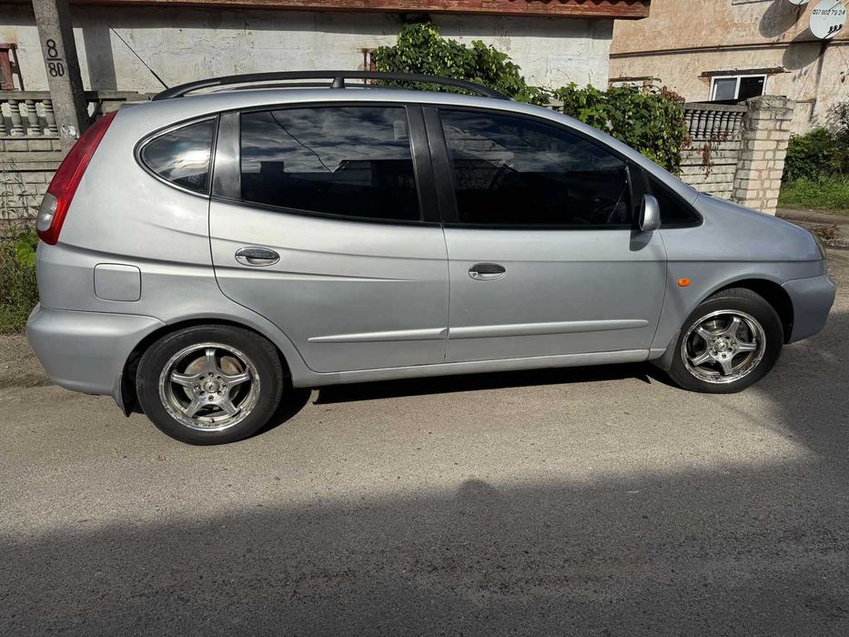 Shevrolet tacuma 2005. Газ