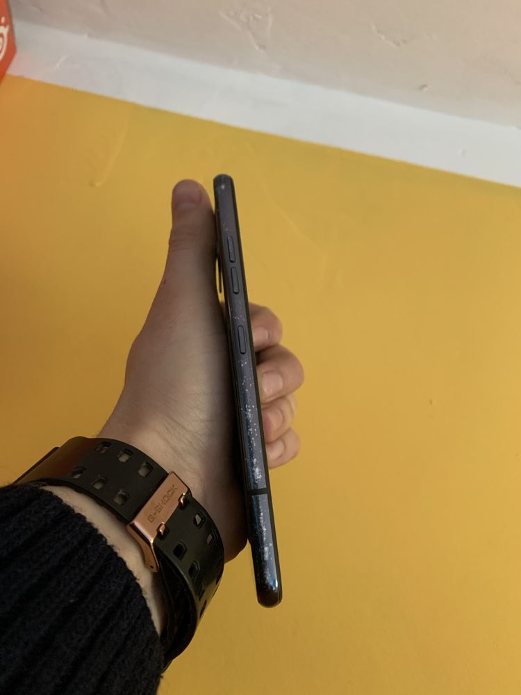 LG G8s -ThinQ (Mirror Black)