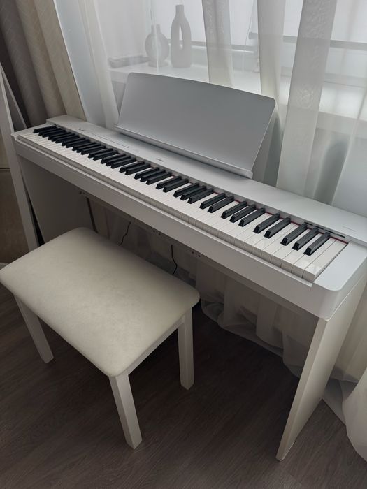 Yamaha P-225 — нове цифрове піаніно