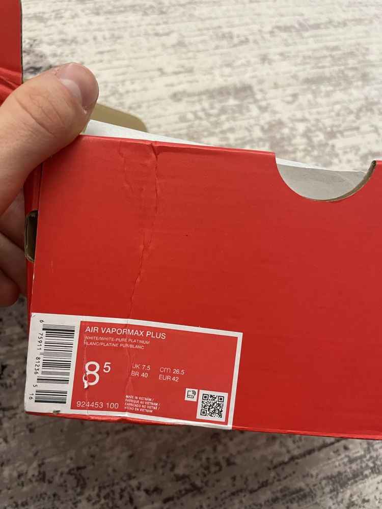 Кроссовки NIKE AIR VAPORMAX PLUS WHITE Nike 924453-100