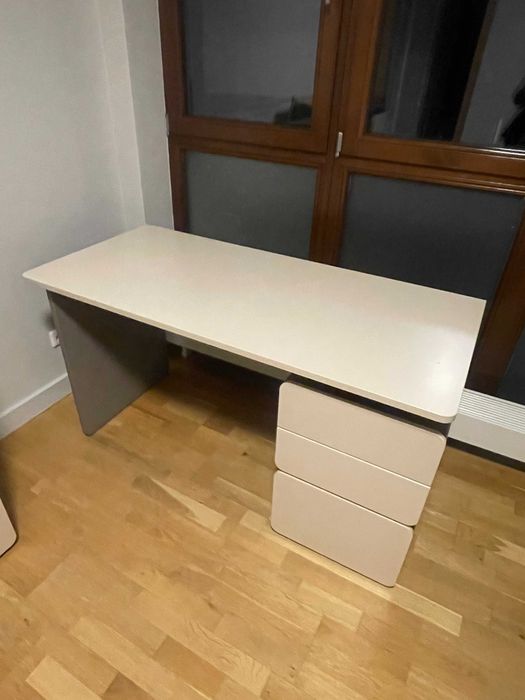 Sprzedam zestaw używanych mebli młodzieżowych firmy VOX