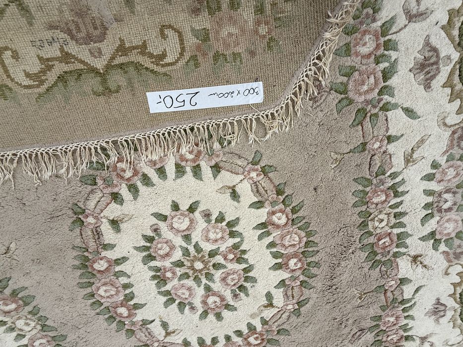 Dywan wełniany ośmiokątny 300×200 cm – pastelowy, kwiatowy,