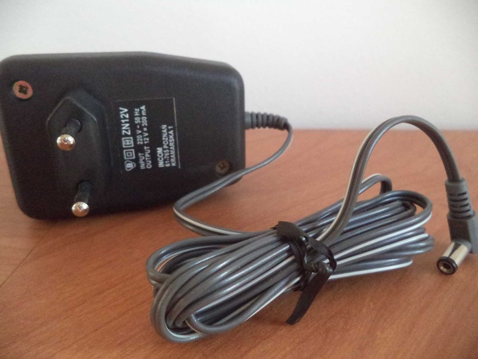 Ładowarka 12V 300mA polskiej firmy INCOM