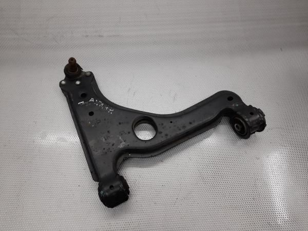 Braço de suspensão frente direito OPEL Astra H Hatchback (L48)