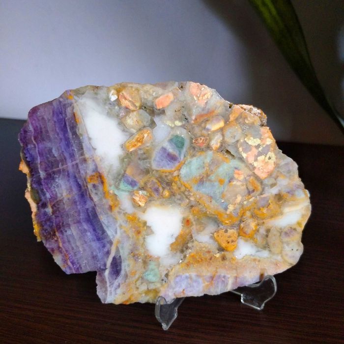 Флюорит полихромный большой полированный срез в коллекцию интерьер