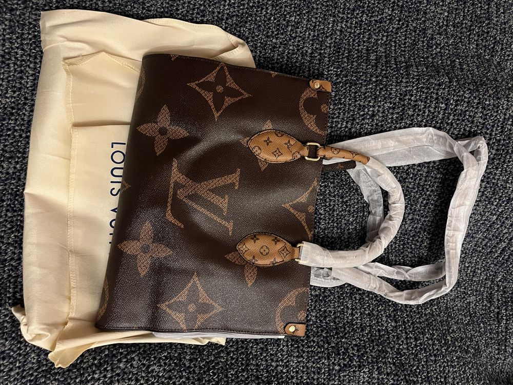 Вместительная сумка Louis Vuitton