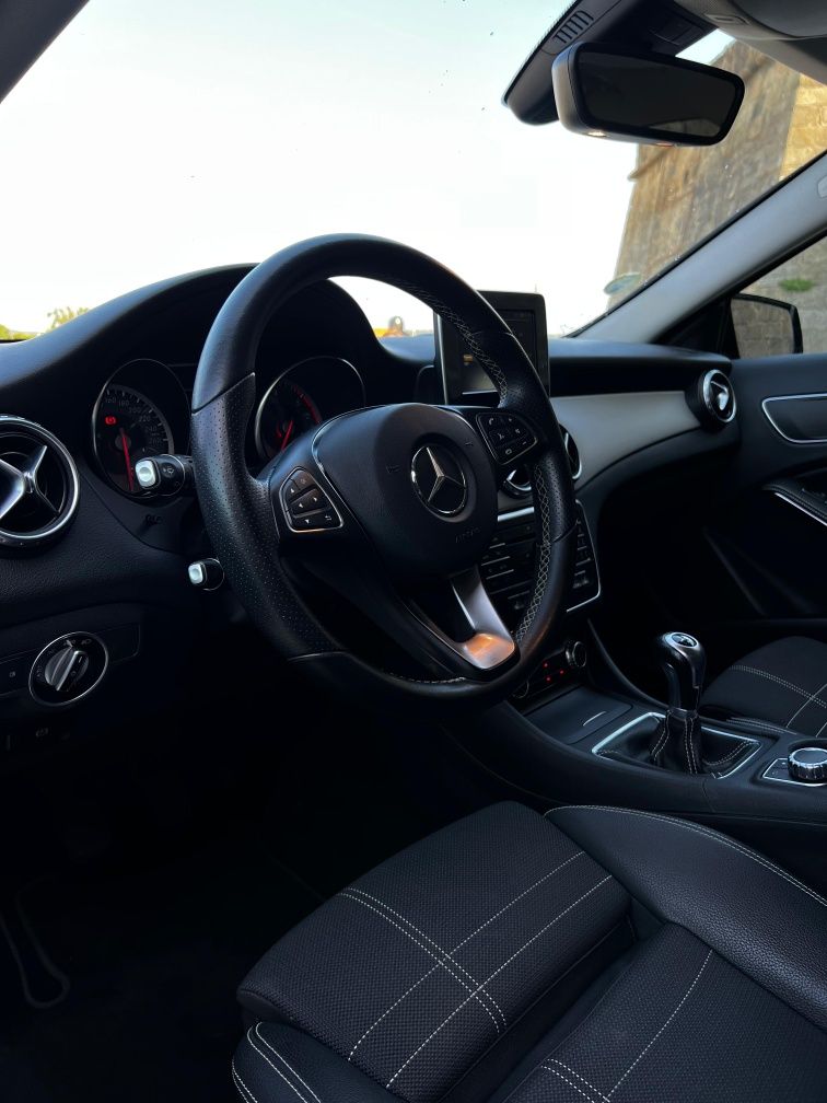Mercedes GLA 200CDI. Motor MERCEDES
