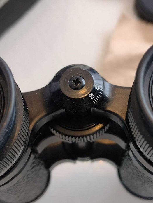 Бинокль 10х40. Висока якість, відмінний.