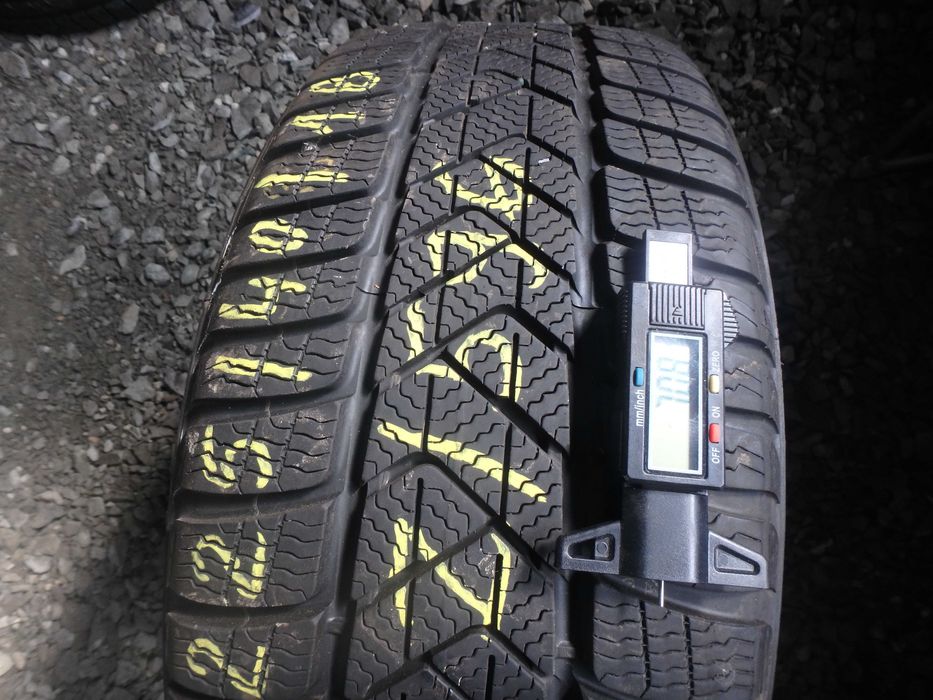 225/40r18 225/40/18 Pirelli Sottozero 3 Winter RSC BMW Z/596
