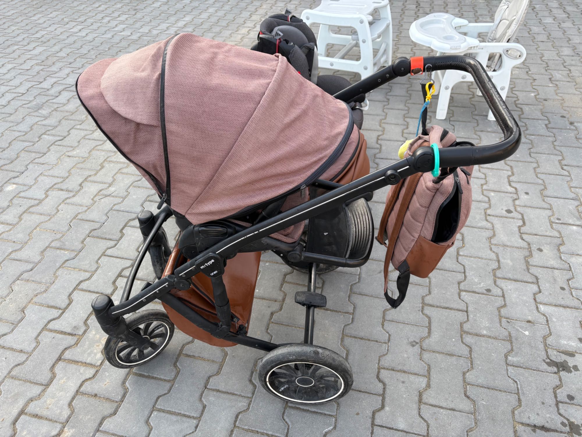 Wózek spacerowy z gondolą M/TYPE ANEX