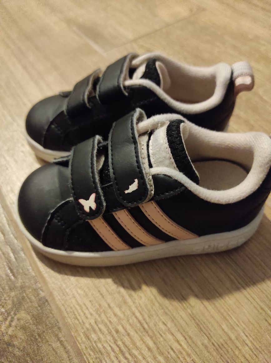 Adidas trampki dziecięce rozmiar 22