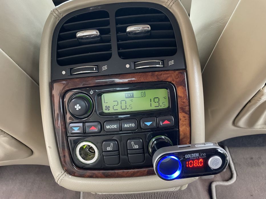 Jaguar XJ8 Vanden Plas