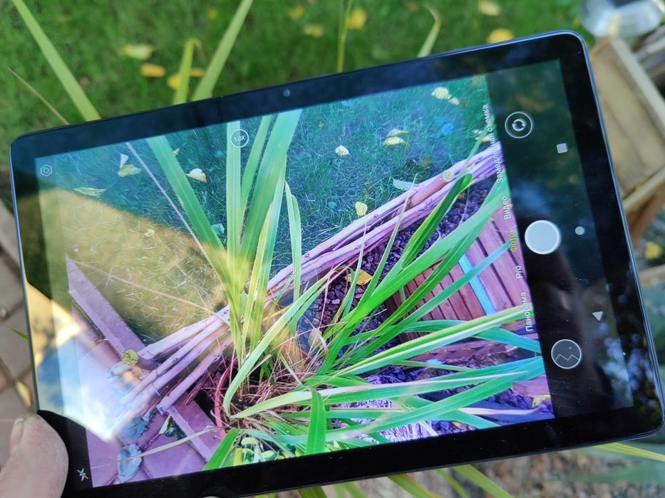 Планшет  Samsung Galaxy Tab F10 Force LTE 6/128