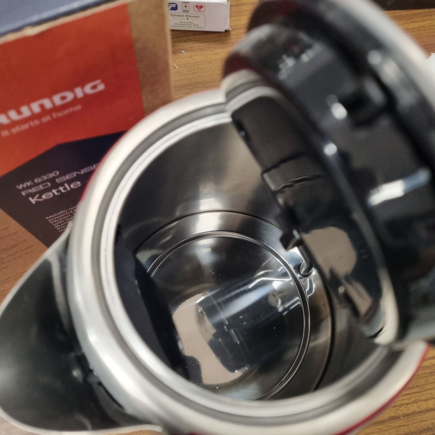 Czajnik elektryczny Grundig 3000 W 1,7 l czerwony