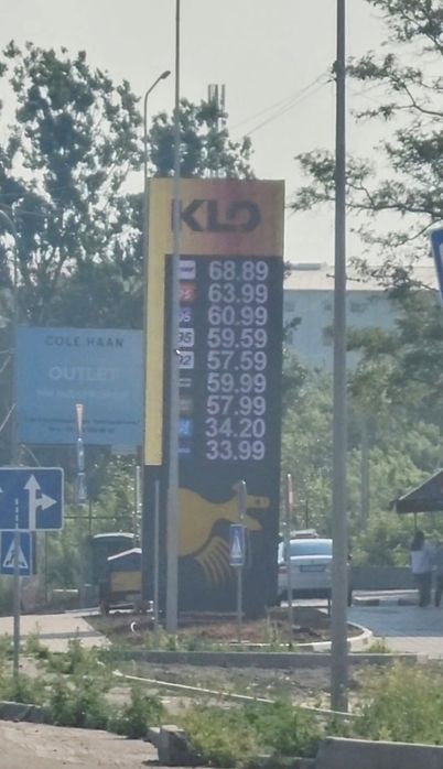 Фасадна ділянка біля м Святошино