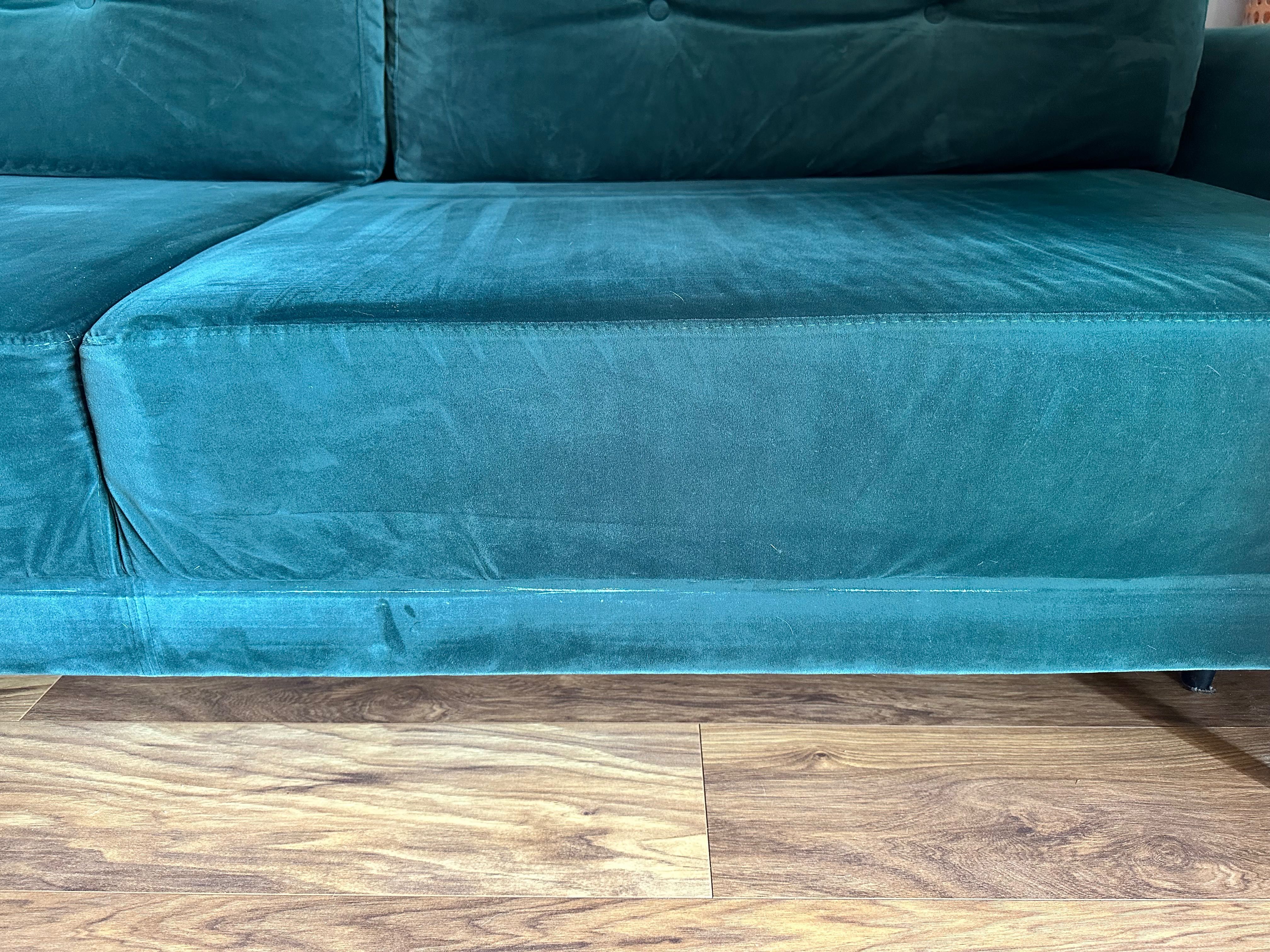 Sofa trzyosobowa z funkcją spania i pojemnikiem