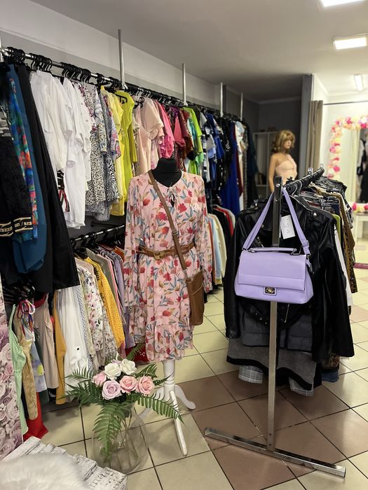 Sklep z odzieżą używaną i outlet + facebook+grupa