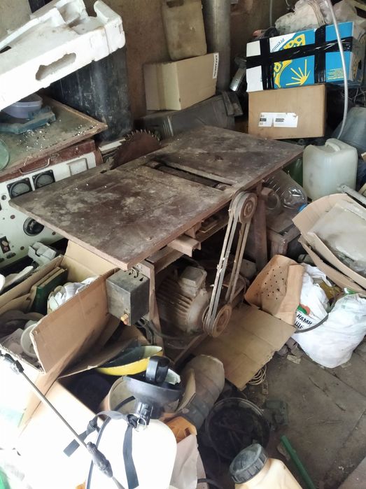 Продам циркулярку 3 фази в хорошому стані.