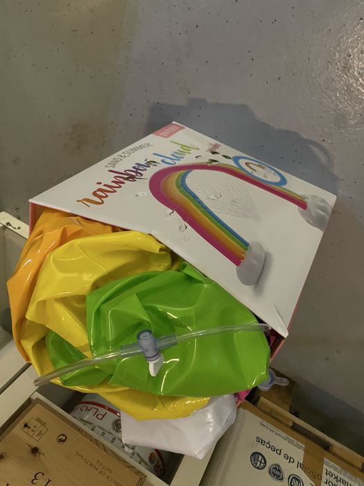 Insuflavel arco iris com chafariz