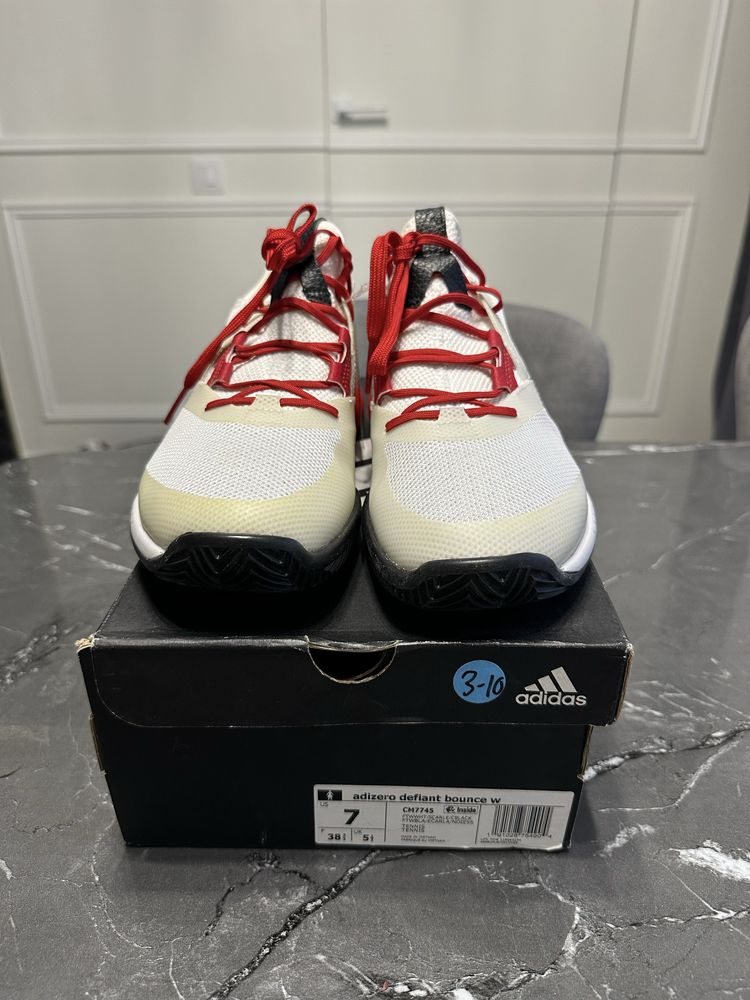 Женские теннисные кроссовки Adidas adizero defiant bounce w (CM7745)