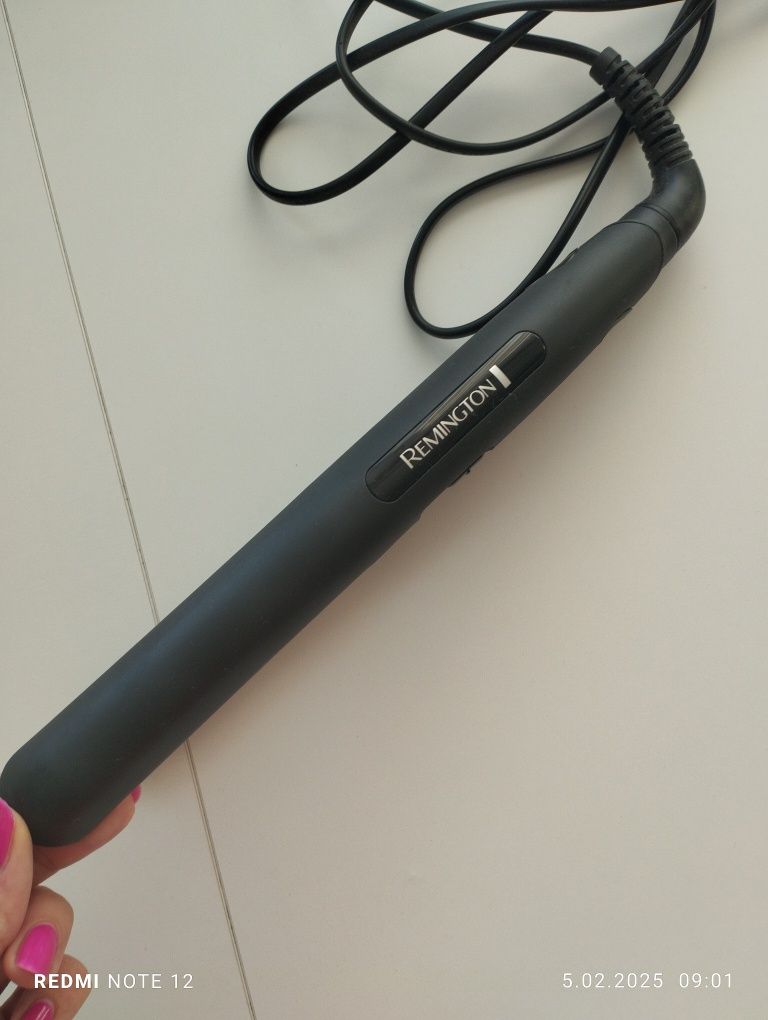 Nowa prostownica Remington ceramiczna