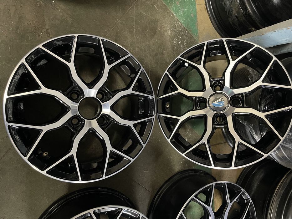 R14 4/98 новые диски Ваз Приора Калина