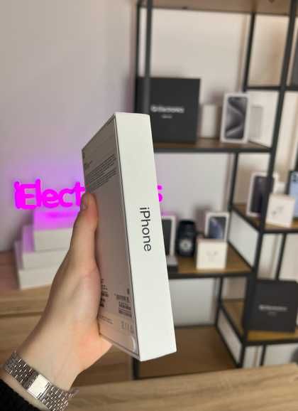 NEW iPhone 13 128GB + AirPods Pro 2