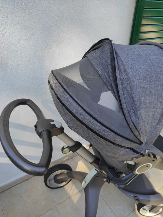 Conjunto carrinho, cadeira, ovinho e acessórios Stokke