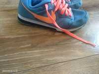 buty sport nike dziewczyna