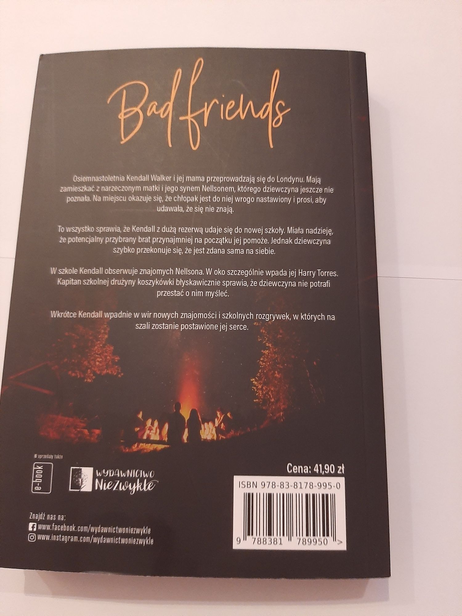 Książka p.t Bad Friends-Aleksandra Negronska